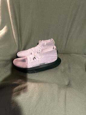 Under Armour Curry Flow 8 Basketball Shoes Pink Green
Size 14